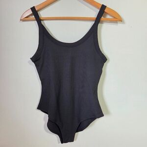 EUC LIKE NEW GIRLFRIEND COLLECTIVE RIBBED BLACK SCOOP NECK TANK BODYSUIT SIZE M